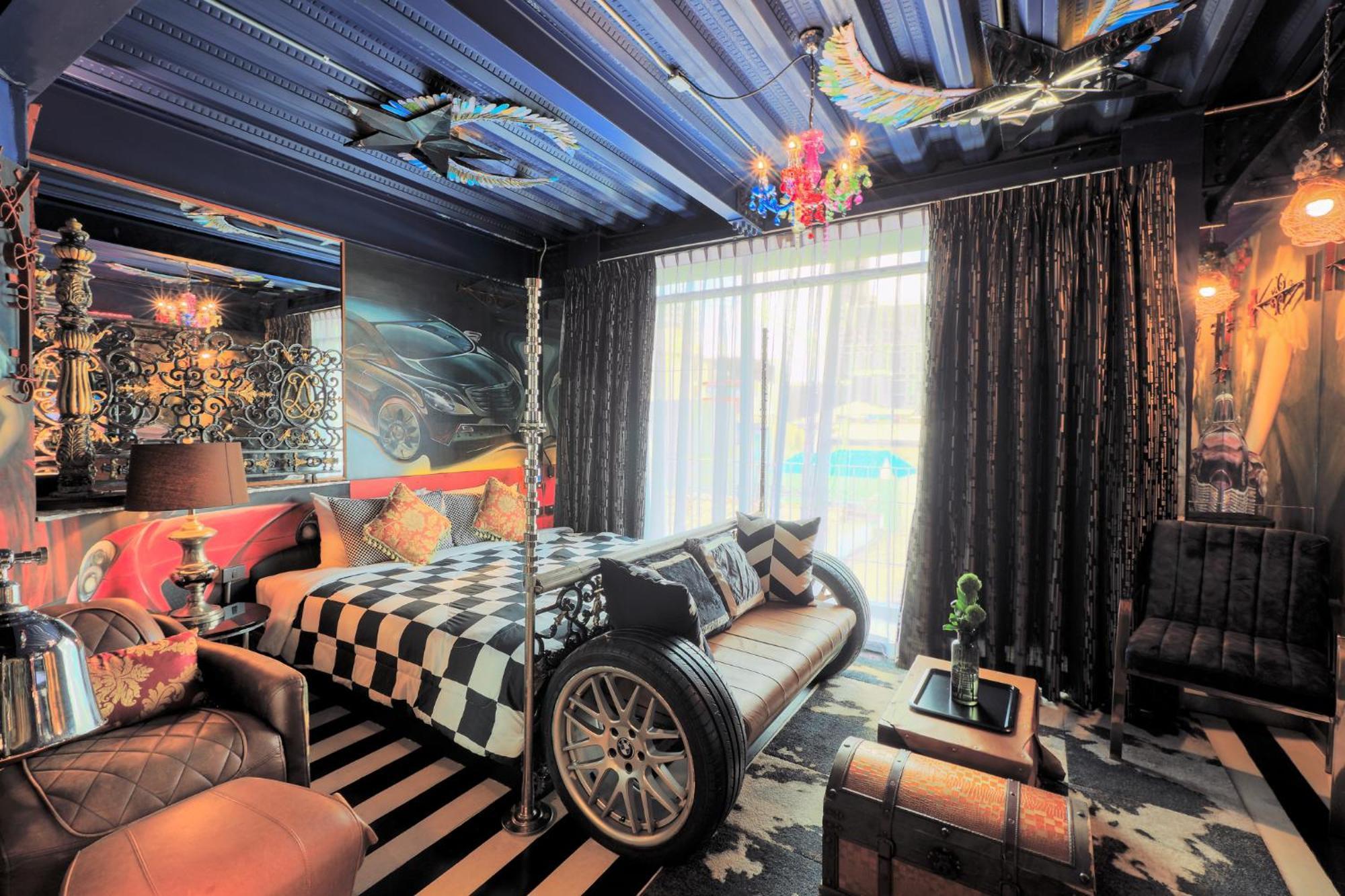 Mestyle Garage Hotel Bangkok Luaran gambar